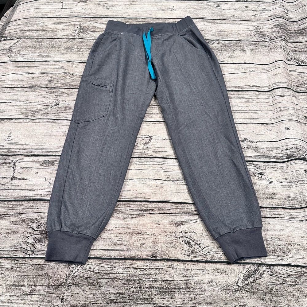 Figs Technical Collection Scrub Joggers in Graphite Size XS